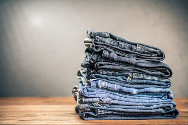 How to Pack Clothes for Moving Without Losing Your Mind - Updater