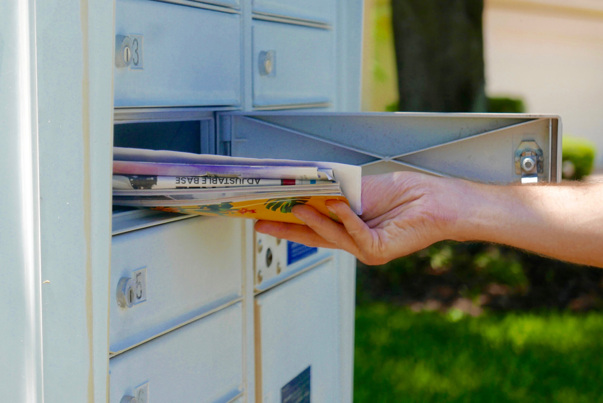 How Long Does USPS Forward Mail? | Updater