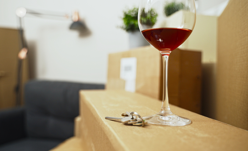 How to safely move wine bottles: essential tips